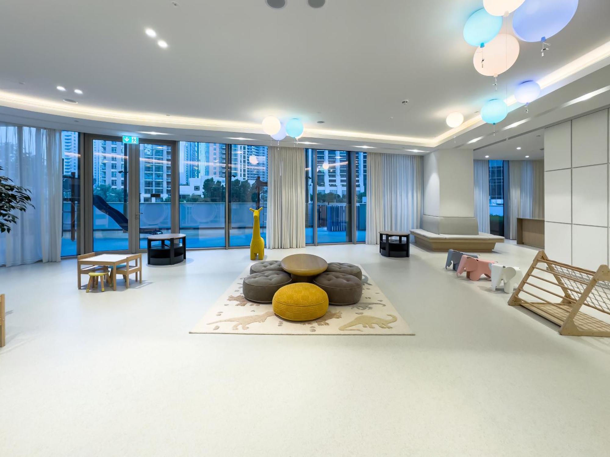 Spacious, Modern Chic 2 Bdr In Prime Downtown Location Apartment Dubai