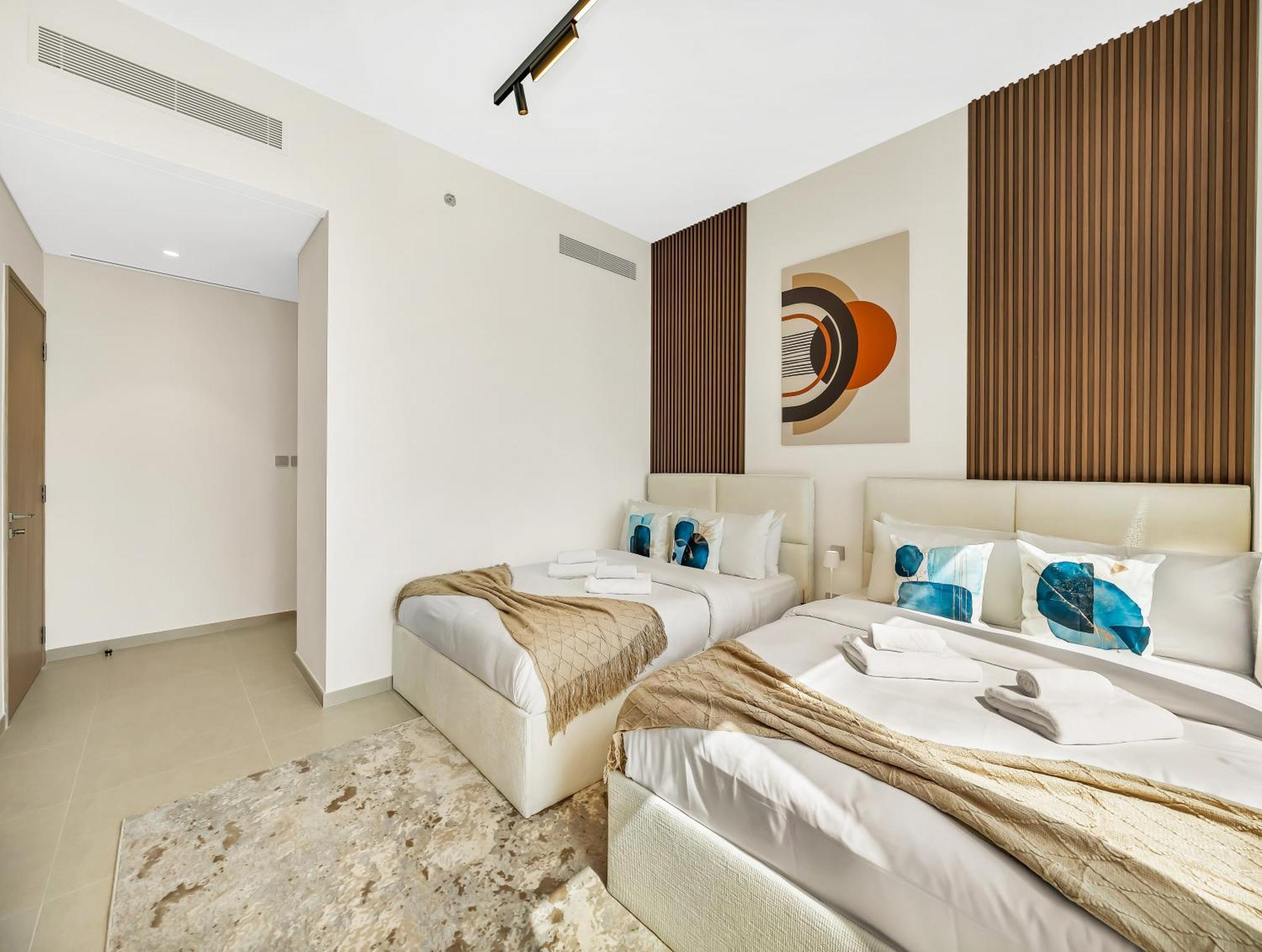 Spacious, Modern Chic 2 Bdr In Prime Downtown Location Dubai