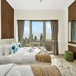 Spacious, Modern Chic 2 Bdr Apartment In Prime Downtown Location