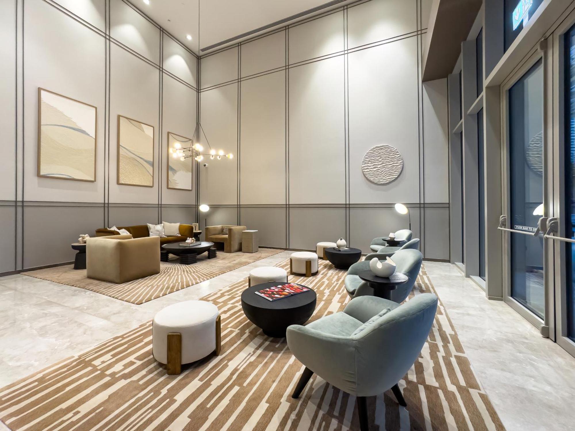 Apartment Spacious, Modern Chic 2 Bdr In Prime Downtown Location