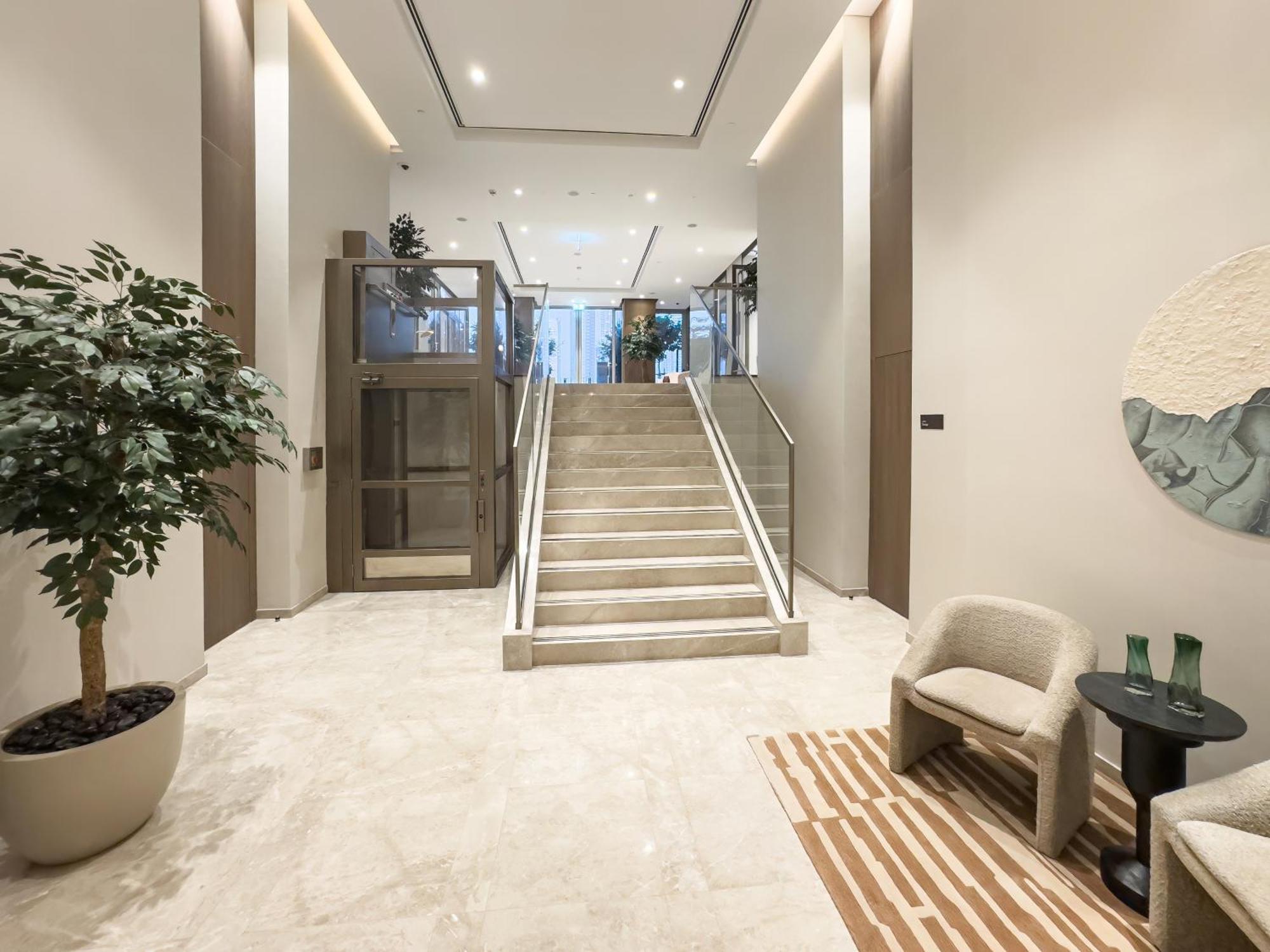 Apartment Spacious, Modern Chic 2 Bdr In Prime Downtown Location
