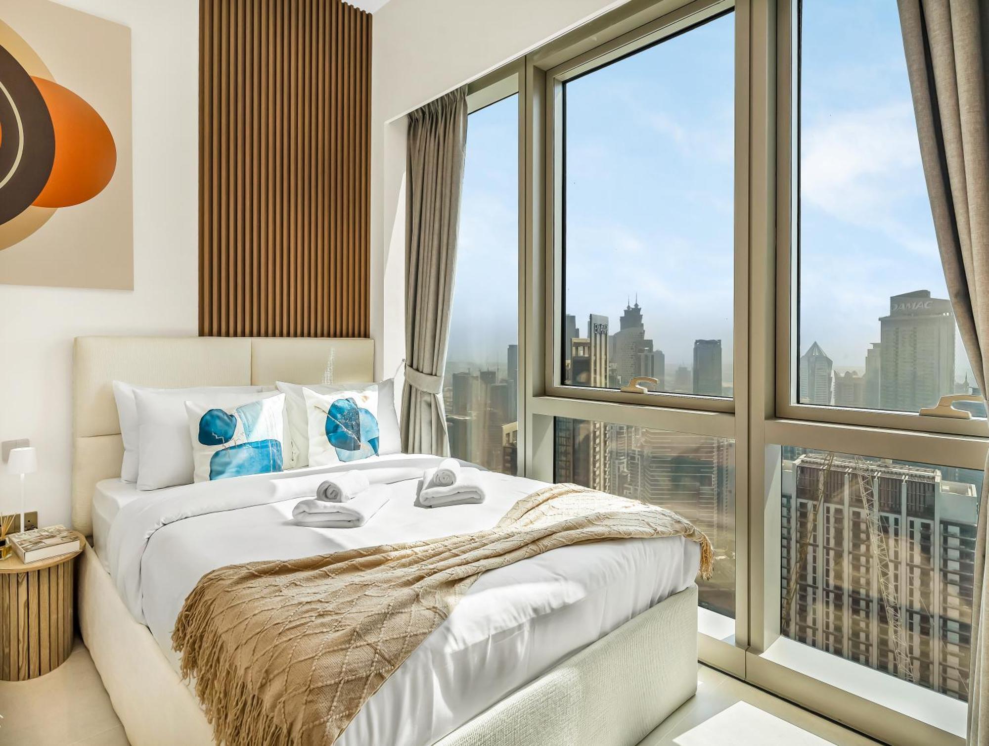 Spacious, Modern Chic 2 Bdr In Prime Downtown Location Apartment *